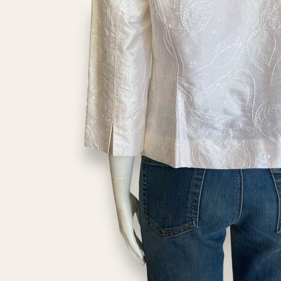 Pearlescent White/ Pink Business Causal Silk Embroidered Button Up Shirt Small - Picture 6 of 8